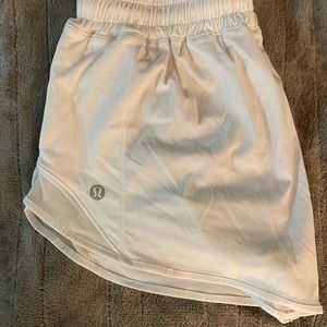 White lululemon shorts
